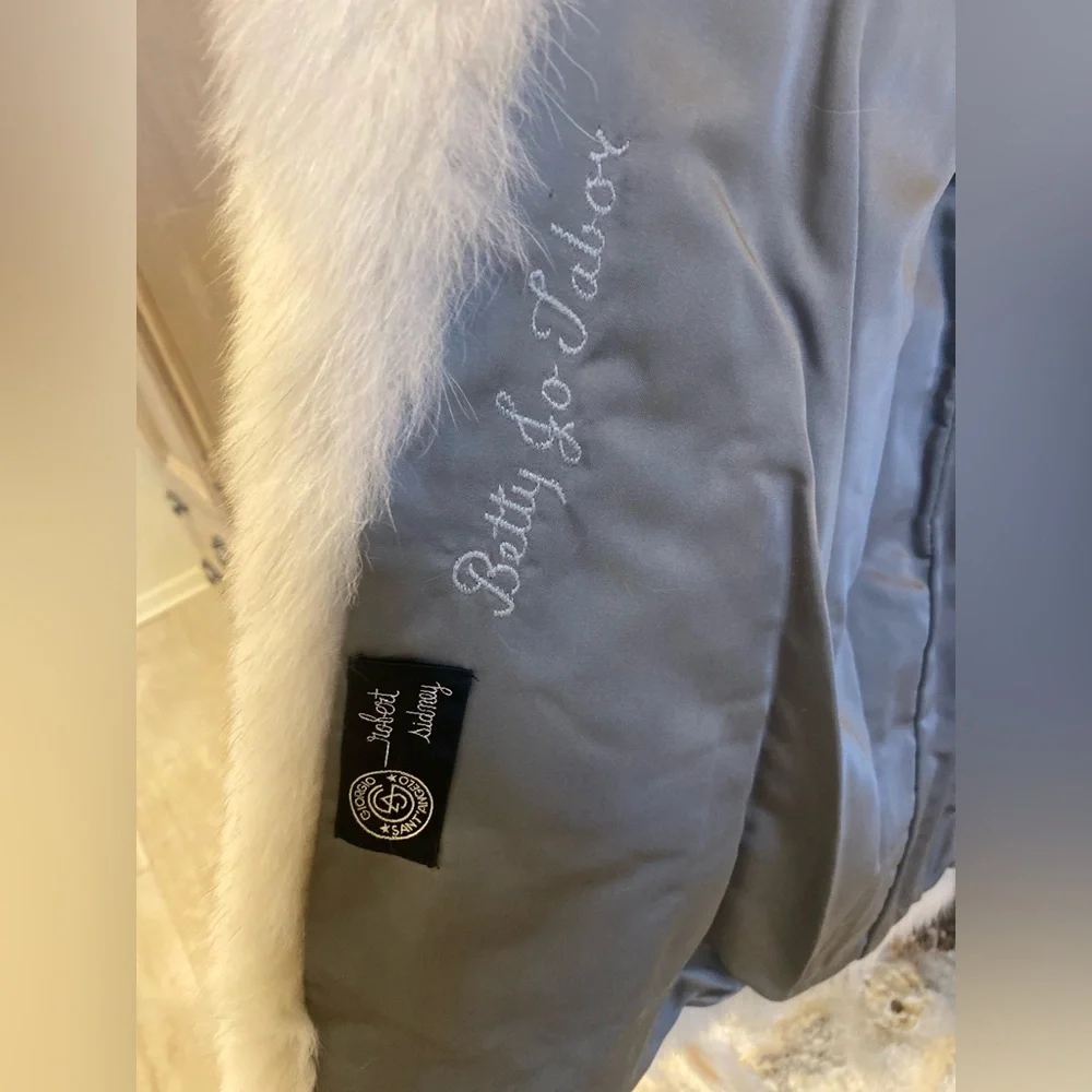 Robert Sidney Fine Furs Luxurious Cream Teddy Jacket - Picture 3 of 9